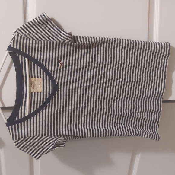 Hollister striped whit and navy v-neck tee-shirt - Picture 1 of 2
